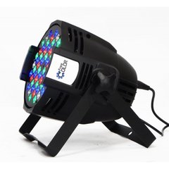Светодиодный прожектор Free Color P543 RGBA