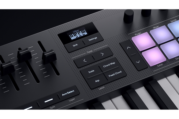 MIDI клавіатура NOVATION Launchkey 61 MK4